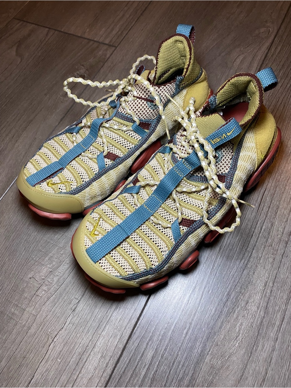 EUC LIKE NEW NIKE IPSA Link Barley Desert Colorway Sporty Athletic Unique - Picture 3 of 14